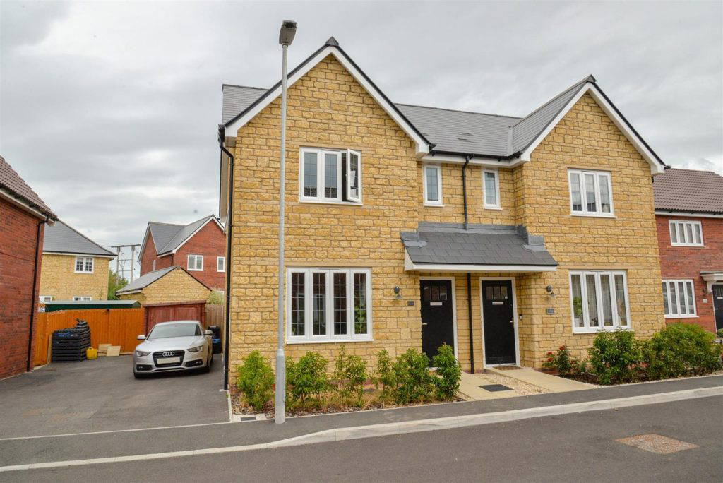 Dahlia Close, Bridgwater